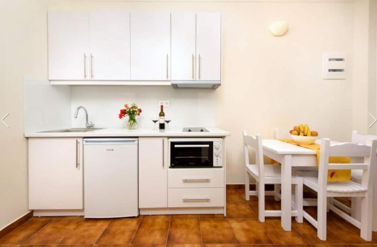 Filoxenia Kirki Apartments Беницес Екстериор снимка